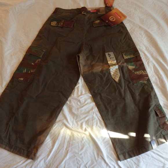 Prince LLC Original Mens Camo Long Cargo Shorts - Picture 2 of 2